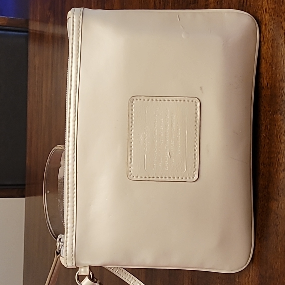 COACH wristlet Coach wristlet Coach wristlet Coach wristlet Coach wristl… - Picture 4 of 16